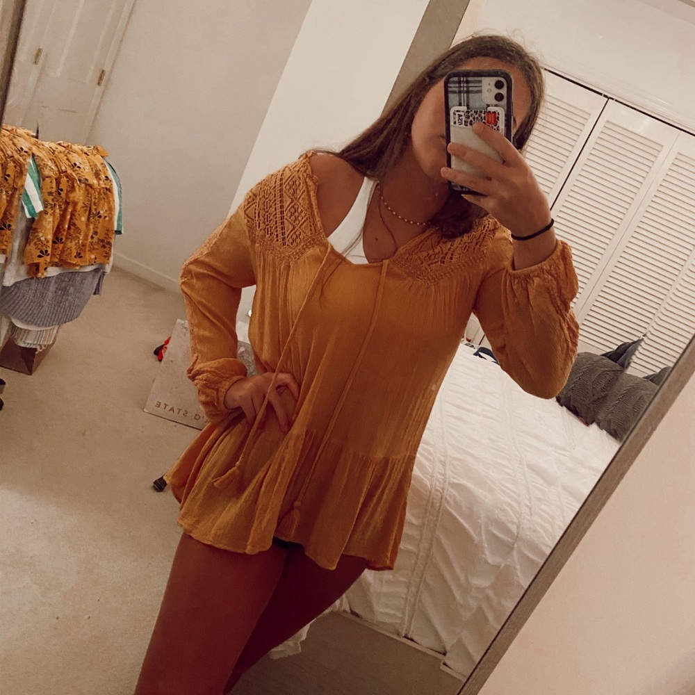 yellow long sleeve with lace back and front ties!!